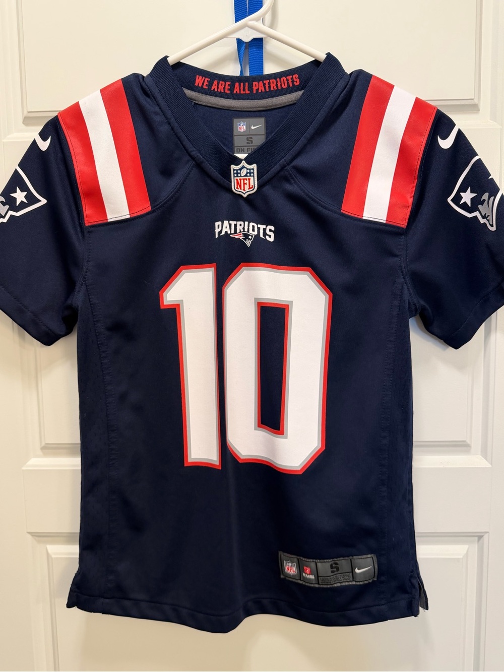 Nike NFL New England Patriots Mac Jones #10 Youth On Field Jersey Size Small